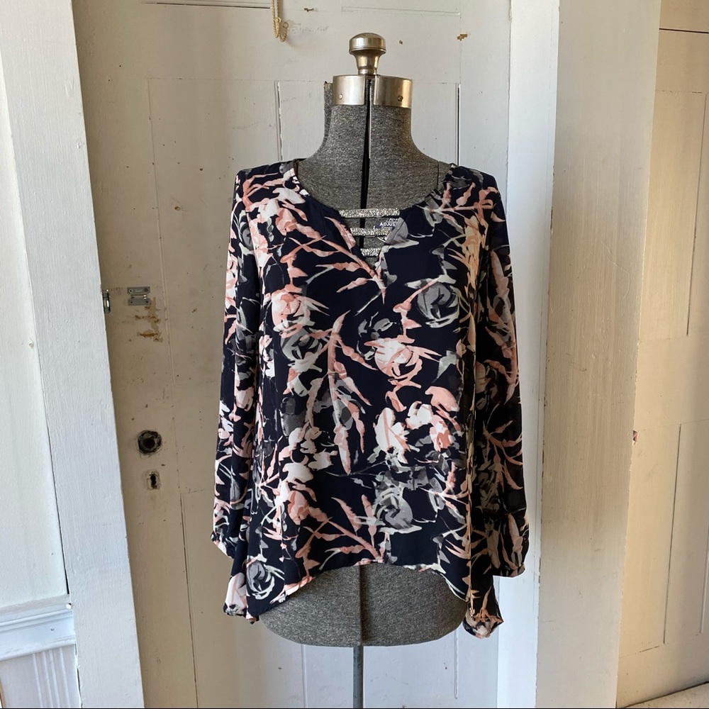 Juicy Couture Floral Print RS Trim Shark Bite Hem Blouse